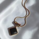 Anti-tarnish black diamond neckpiece