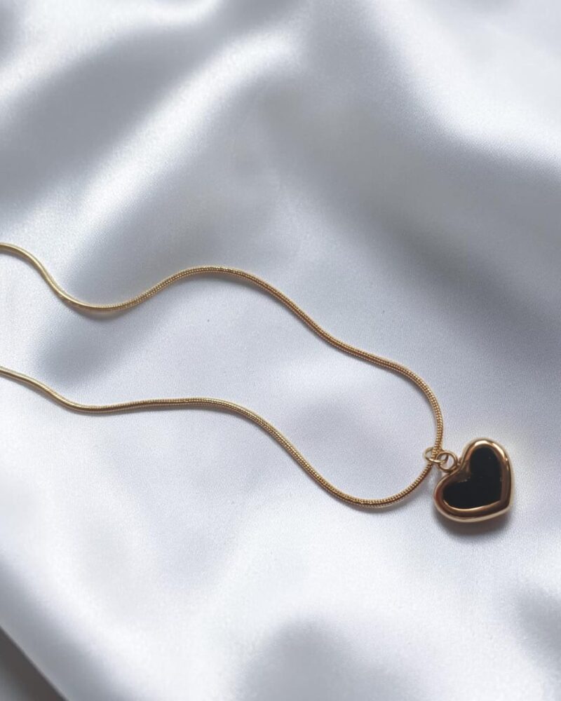 WhatsApp Image 2026-06-06 at 2.46.37 PM (1) Anti-tarnish black heart neckpiece - Image 1